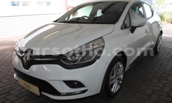 Buy Used Renault Clio White Car in Maseru in Maseru Buy Used Renault Clio White Car in Maseru in Maseru