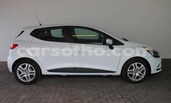 Buy Used Renault Clio White Car in Maseru in Maseru Buy Used Renault Clio White Car in Maseru in Maseru