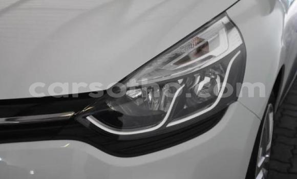 Buy Used Renault Clio White Car in Maseru in Maseru Buy Used Renault Clio White Car in Maseru in Maseru