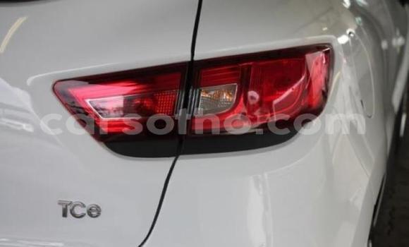 Buy Used Renault Clio White Car in Maseru in Maseru Buy Used Renault Clio White Car in Maseru in Maseru