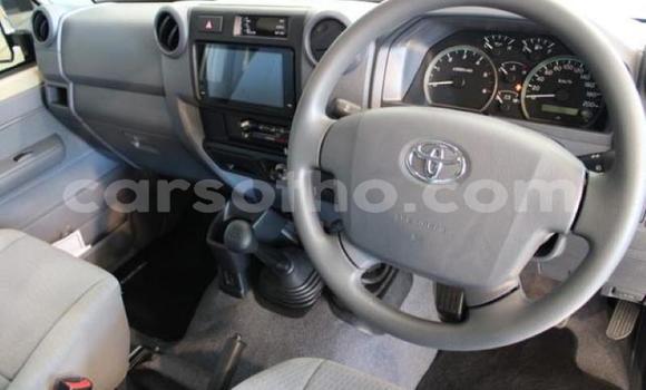 Sayi Na hannu Toyota Land Cruiser Brown Mota in Butha–Buthe a Thaba-Tseka Sayi Na hannu Toyota Land Cruiser Brown Mota in Butha–Buthe a Thaba-Tseka