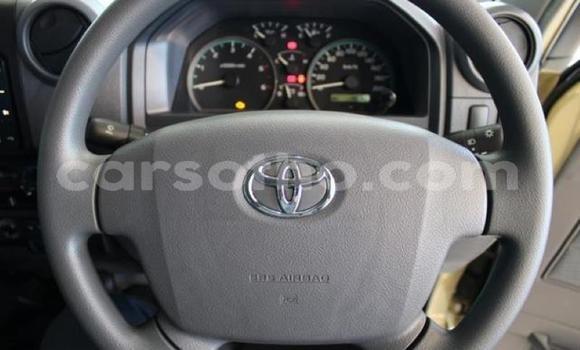 Sayi Na hannu Toyota Land Cruiser Brown Mota in Butha–Buthe a Thaba-Tseka Sayi Na hannu Toyota Land Cruiser Brown Mota in Butha–Buthe a Thaba-Tseka