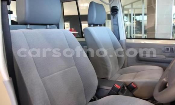 Sayi Na hannu Toyota Land Cruiser Brown Mota in Butha–Buthe a Thaba-Tseka Sayi Na hannu Toyota Land Cruiser Brown Mota in Butha–Buthe a Thaba-Tseka