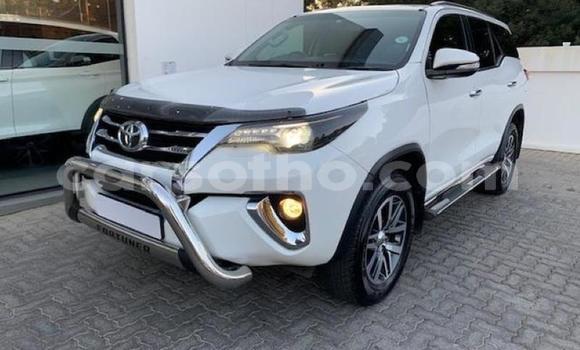 اشتري مستعمل Toyota Fortuner White سيارة في Mafeteng في Mafeteng اشتري مستعمل Toyota Fortuner White سيارة في Mafeteng في Mafeteng