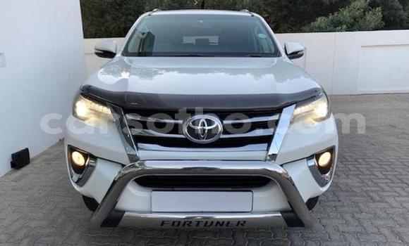 اشتري مستعمل Toyota Fortuner White سيارة في Mafeteng في Mafeteng اشتري مستعمل Toyota Fortuner White سيارة في Mafeteng في Mafeteng