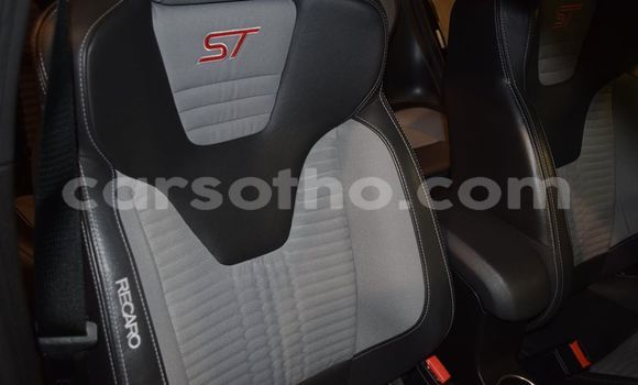 Acheter Occasion Voiture Ford Fiesta ST Noir à Butha–Buthe, Thaba-Tseka Acheter Occasion Voiture Ford Fiesta ST Noir à Butha–Buthe, Thaba-Tseka