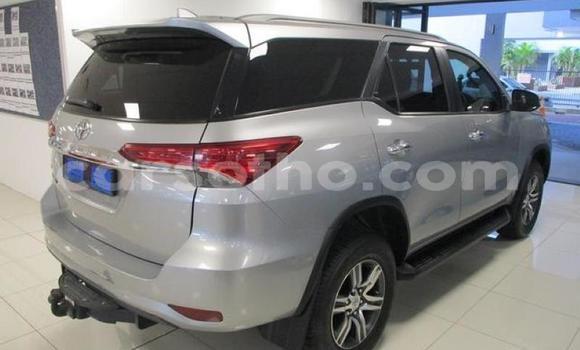 Acheter Occasion Voiture Toyota Fortuner Gris à Hlotse, Leribe Acheter Occasion Voiture Toyota Fortuner Gris à Hlotse, Leribe