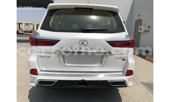 اشتري Imported Lexus LX White سيارة في Import - Dubai في Maseru اشتري Imported Lexus LX White سيارة في Import - Dubai في Maseru