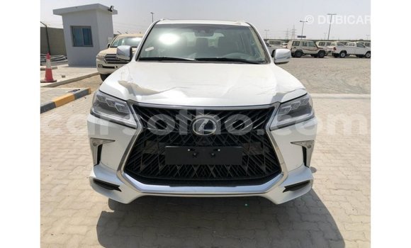 اشتري Imported Lexus LX White سيارة في Import - Dubai في Maseru اشتري Imported Lexus LX White سيارة في Import - Dubai في Maseru