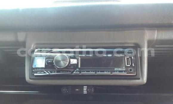 اشتري مستعمل Land Rover Defender White سيارة في Hlotse في Leribe اشتري مستعمل Land Rover Defender White سيارة في Hlotse في Leribe