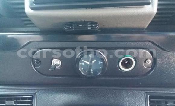 اشتري مستعمل Land Rover Defender White سيارة في Hlotse في Leribe اشتري مستعمل Land Rover Defender White سيارة في Hlotse في Leribe