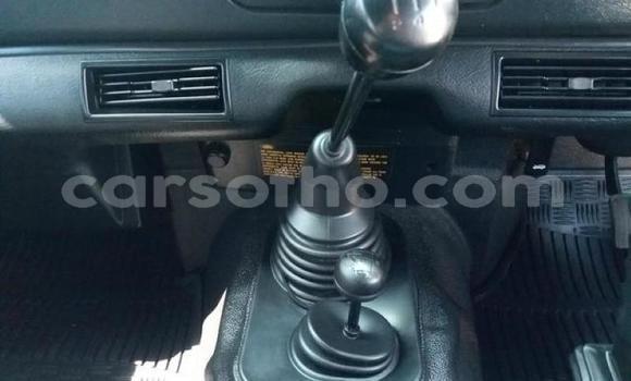 اشتري مستعمل Land Rover Defender White سيارة في Hlotse في Leribe اشتري مستعمل Land Rover Defender White سيارة في Hlotse في Leribe