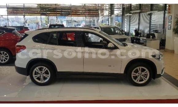 اشتري مستعمل BMW X1 White سيارة في Hlotse في Leribe اشتري مستعمل BMW X1 White سيارة في Hlotse في Leribe