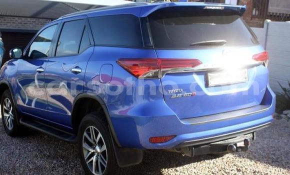 اشتري مستعمل Toyota Fortuner Blue سيارة في Maputsoa في Leribe اشتري مستعمل Toyota Fortuner Blue سيارة في Maputsoa في Leribe