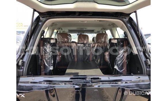 Sayi Imported Toyota Land Cruiser Black Mota in Import - Dubai a Maseru Sayi Imported Toyota Land Cruiser Black Mota in Import - Dubai a Maseru