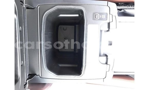 Sayi Imported Toyota Land Cruiser Black Mota in Import - Dubai a Maseru Sayi Imported Toyota Land Cruiser Black Mota in Import - Dubai a Maseru