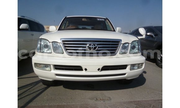 Buy Import Toyota Land Cruiser White Car in Import - Dubai in Maseru Buy Import Toyota Land Cruiser White Car in Import - Dubai in Maseru
