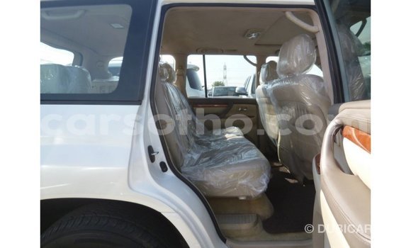 Buy Import Toyota Land Cruiser White Car in Import - Dubai in Maseru Buy Import Toyota Land Cruiser White Car in Import - Dubai in Maseru