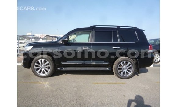 Sayi Imported Toyota Land Cruiser Black Mota in Import - Dubai a Maseru Sayi Imported Toyota Land Cruiser Black Mota in Import - Dubai a Maseru