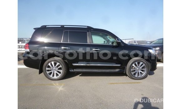 Sayi Imported Toyota Land Cruiser Black Mota in Import - Dubai a Maseru Sayi Imported Toyota Land Cruiser Black Mota in Import - Dubai a Maseru