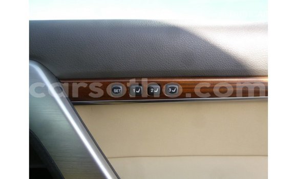 Sayi Imported Toyota Land Cruiser Black Mota in Import - Dubai a Maseru Sayi Imported Toyota Land Cruiser Black Mota in Import - Dubai a Maseru