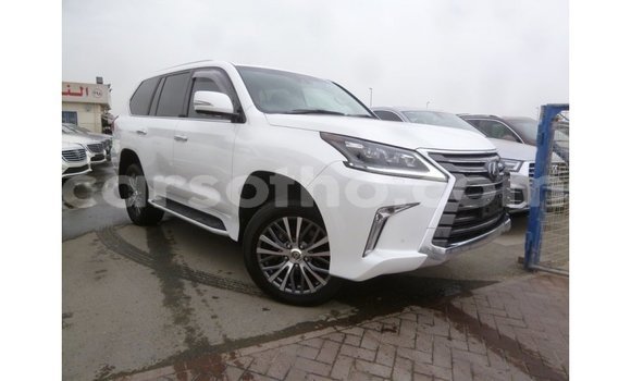 اشتري Imported Lexus LX White سيارة في Import - Dubai في Maseru اشتري Imported Lexus LX White سيارة في Import - Dubai في Maseru