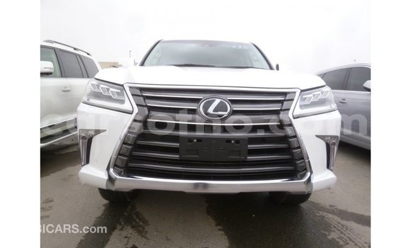 اشتري Imported Lexus LX White سيارة في Import - Dubai في Maseru اشتري Imported Lexus LX White سيارة في Import - Dubai في Maseru