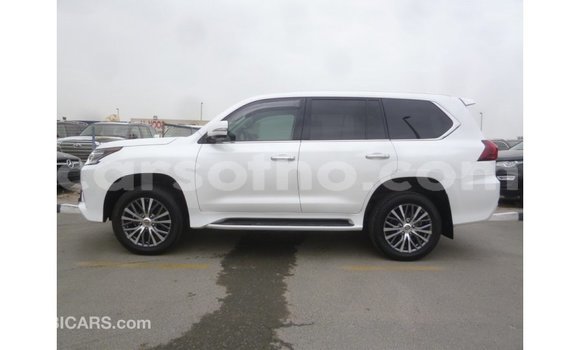 اشتري Imported Lexus LX White سيارة في Import - Dubai في Maseru اشتري Imported Lexus LX White سيارة في Import - Dubai في Maseru
