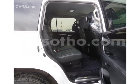اشتري Imported Lexus LX White سيارة في Import - Dubai في Maseru اشتري Imported Lexus LX White سيارة في Import - Dubai في Maseru