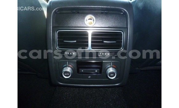 Sayi Imported Volkswagen Touareg White Mota in Import - Dubai a Maseru Sayi Imported Volkswagen Touareg White Mota in Import - Dubai a Maseru