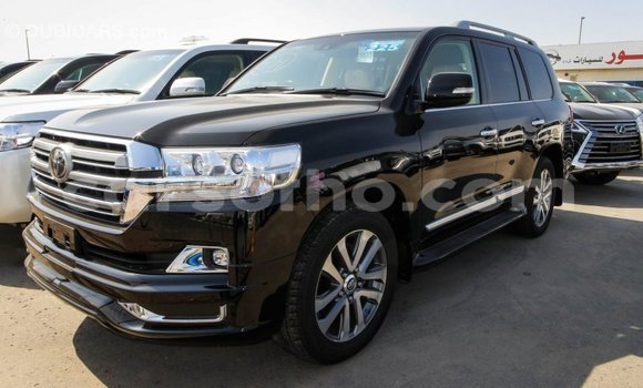 Sayi Imported Toyota Land Cruiser Black Mota in Import - Dubai a Maseru Sayi Imported Toyota Land Cruiser Black Mota in Import - Dubai a Maseru