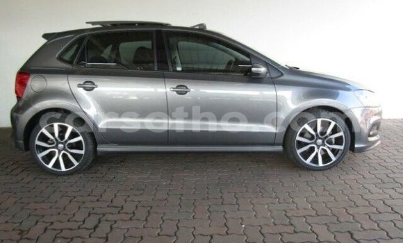 Acheter Occasion Voiture Volkswagen Polo Gris à Butha–Buthe, Thaba-Tseka Acheter Occasion Voiture Volkswagen Polo Gris à Butha–Buthe, Thaba-Tseka