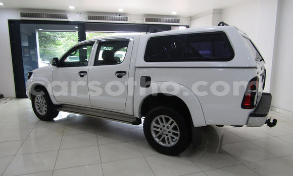 اشتري مستعمل Toyota Hilux White سيارة في Maputsoe في Leribe اشتري مستعمل Toyota Hilux White سيارة في Maputsoe في Leribe