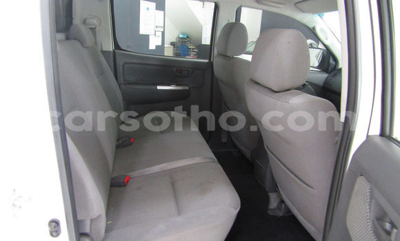 اشتري مستعمل Toyota Hilux White سيارة في Maputsoe في Leribe اشتري مستعمل Toyota Hilux White سيارة في Maputsoe في Leribe