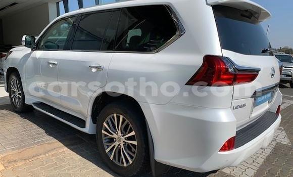 Acheter Occasion Voiture Lexus LX Blanc à Maseru, Maseru Acheter Occasion Voiture Lexus LX Blanc à Maseru, Maseru