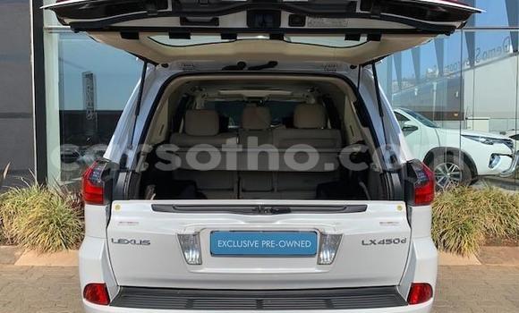 Acheter Occasion Voiture Lexus LX Blanc à Maseru, Maseru Acheter Occasion Voiture Lexus LX Blanc à Maseru, Maseru