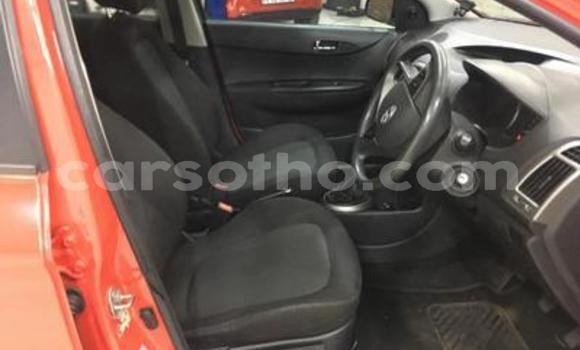 Sayi Na hannu Hyundai i20 Red Mota in Hlotse a Leribe Sayi Na hannu Hyundai i20 Red Mota in Hlotse a Leribe