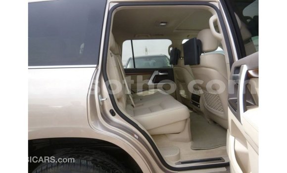 Sayi Imported Toyota Land Cruiser Other Mota in Import - Dubai a Maseru Sayi Imported Toyota Land Cruiser Other Mota in Import - Dubai a Maseru