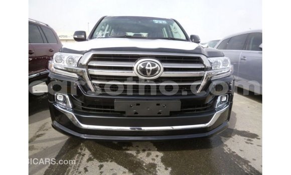Sayi Imported Toyota Land Cruiser Black Mota in Import - Dubai a Maseru Sayi Imported Toyota Land Cruiser Black Mota in Import - Dubai a Maseru