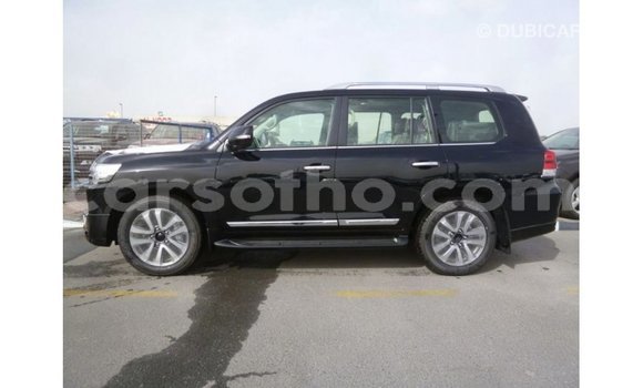 Sayi Imported Toyota Land Cruiser Black Mota in Import - Dubai a Maseru Sayi Imported Toyota Land Cruiser Black Mota in Import - Dubai a Maseru