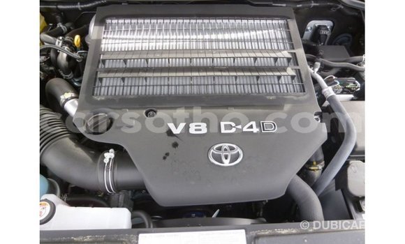 Sayi Imported Toyota Land Cruiser Black Mota in Import - Dubai a Maseru Sayi Imported Toyota Land Cruiser Black Mota in Import - Dubai a Maseru
