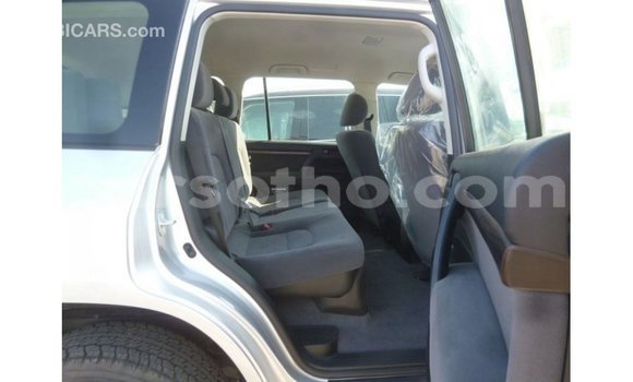 Sayi Imported Toyota Land Cruiser Other Mota in Import - Dubai a Maseru Sayi Imported Toyota Land Cruiser Other Mota in Import - Dubai a Maseru