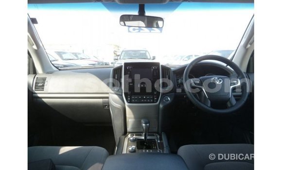Sayi Imported Toyota Land Cruiser Black Mota in Import - Dubai a Maseru Sayi Imported Toyota Land Cruiser Black Mota in Import - Dubai a Maseru