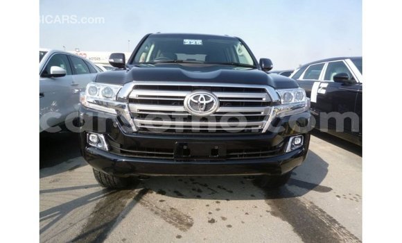 Sayi Imported Toyota Land Cruiser Black Mota in Import - Dubai a Maseru Sayi Imported Toyota Land Cruiser Black Mota in Import - Dubai a Maseru