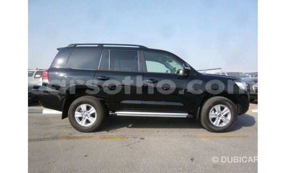Sayi Imported Toyota Land Cruiser Black Mota in Import - Dubai a Maseru Sayi Imported Toyota Land Cruiser Black Mota in Import - Dubai a Maseru