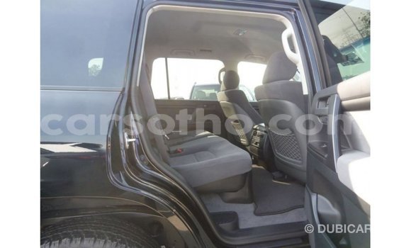 Sayi Imported Toyota Land Cruiser Black Mota in Import - Dubai a Maseru Sayi Imported Toyota Land Cruiser Black Mota in Import - Dubai a Maseru