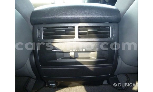 Sayi Imported Toyota Land Cruiser Black Mota in Import - Dubai a Maseru Sayi Imported Toyota Land Cruiser Black Mota in Import - Dubai a Maseru