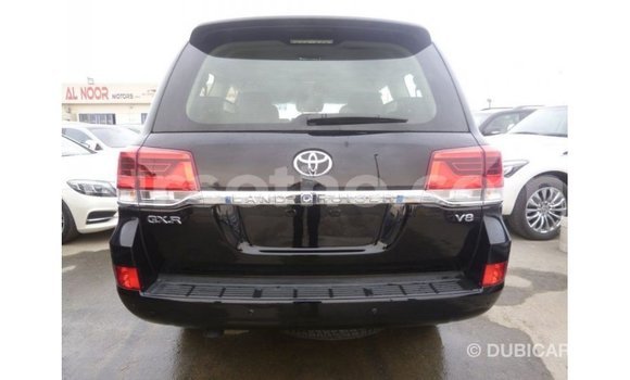 Sayi Imported Toyota Land Cruiser Black Mota in Import - Dubai a Maseru Sayi Imported Toyota Land Cruiser Black Mota in Import - Dubai a Maseru
