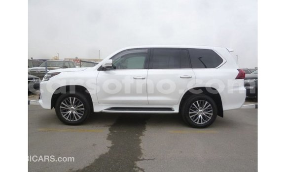 اشتري Imported Lexus LX White سيارة في Import - Dubai في Maseru اشتري Imported Lexus LX White سيارة في Import - Dubai في Maseru