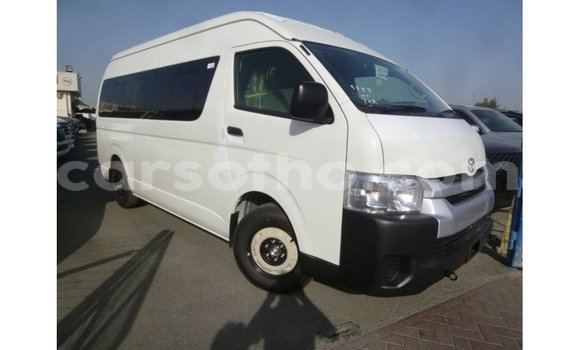 Acheter Import Voiture Toyota Hiace Blanc à Import - Dubai, Maseru Acheter Import Voiture Toyota Hiace Blanc à Import - Dubai, Maseru